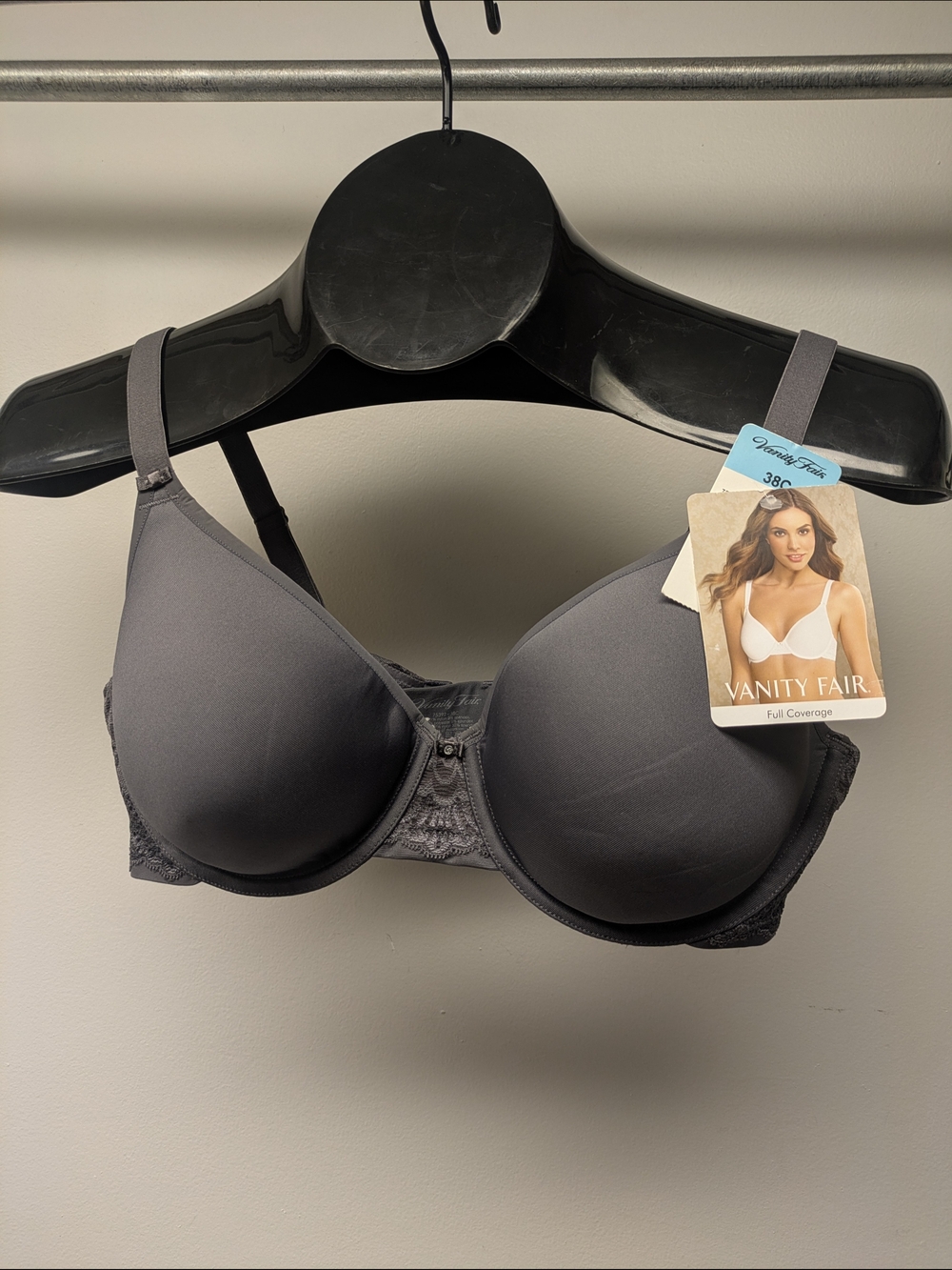 38C Vanity Fair Light and Luxurious Full Coverage Underwire Contour Bra 75392